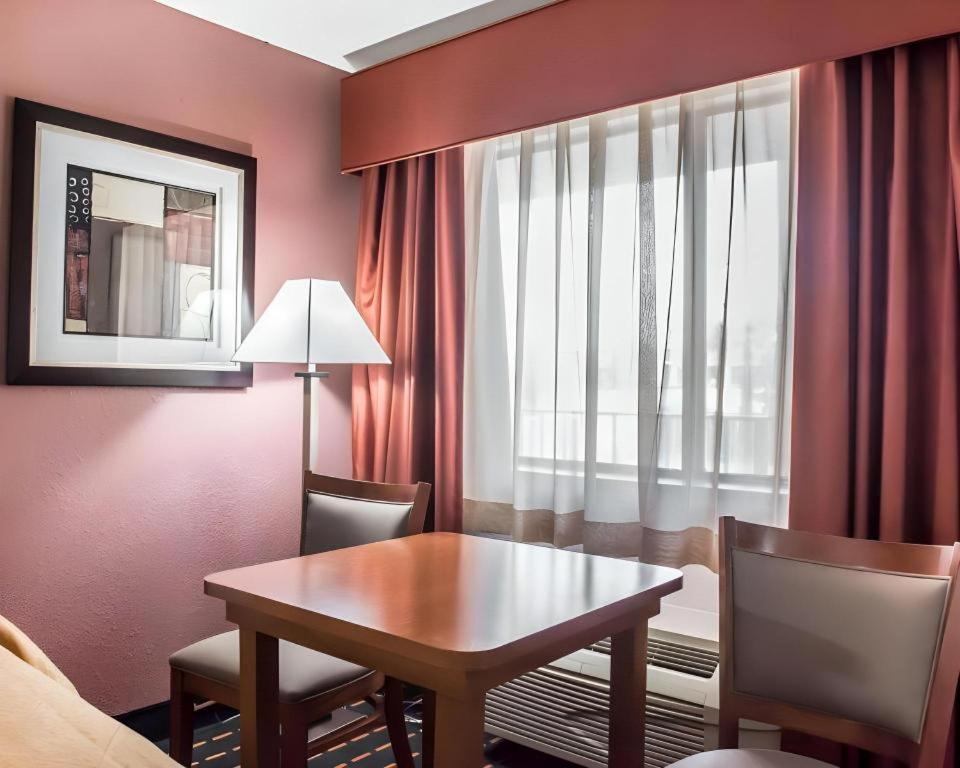 Quality Inn Marianna Exterior foto