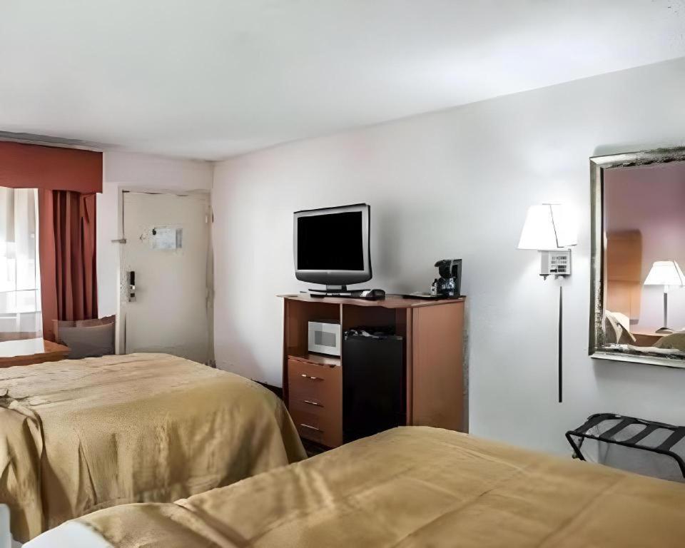 Quality Inn Marianna Exterior foto